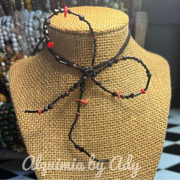 Alquimia Jewelry - Babydoll choker Onyx/red coral/suede short necklace/bow silhouette adjustable